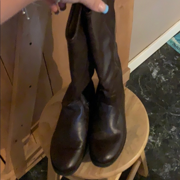 Boots - Picture 2 of 4